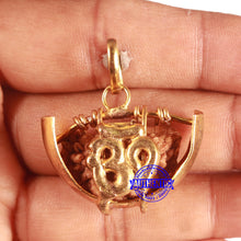 Load image into Gallery viewer, 1 Mukhi half moon shaped from India - Bead No. 308