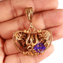 Load image into Gallery viewer, 1 Mukhi half moon shaped from India - Bead No. 310