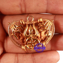 Load image into Gallery viewer, 1 Mukhi half moon shaped from India - Bead No. 330