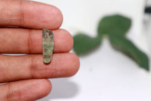 Load image into Gallery viewer, Emerald / Panna - 107