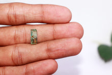 Load image into Gallery viewer, Emerald / Panna - 83