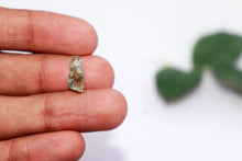 Load image into Gallery viewer, Emerald / Panna - 84