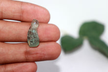 Load image into Gallery viewer, Emerald / Panna - 105