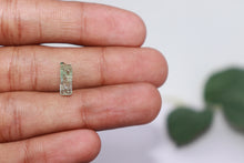 Load image into Gallery viewer, Emerald / Panna - 76