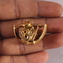 Load image into Gallery viewer, 1 Mukhi half moon shaped from India - Bead No. 352
