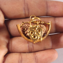 Load image into Gallery viewer, 1 Mukhi half moon shaped from India - Bead No. 350