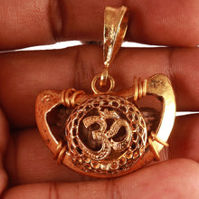 Load image into Gallery viewer, 1 Mukhi half moon shaped from India - Bead No. 269