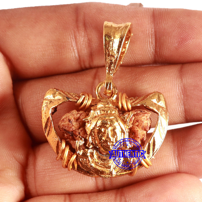 1 Mukhi half moon shaped from India - Bead No. 302