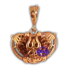 Load image into Gallery viewer, 1 Mukhi half moon shaped from India - Bead No. 326
