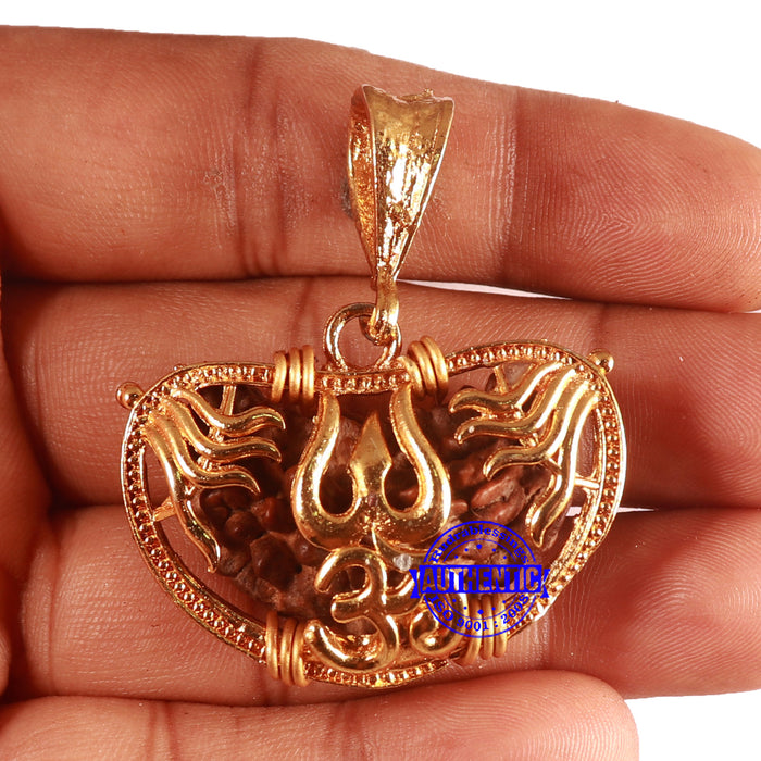 1 Mukhi half moon shaped from India - Bead No. 326