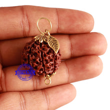 Load image into Gallery viewer, 8 Mukhi Hybrid Rudraksha - Bead No. 36 (with Leaf accessory)
