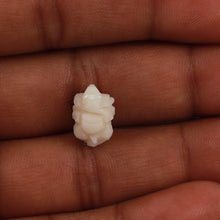 Load image into Gallery viewer, White Coral / Moonga Ganesha - 51
